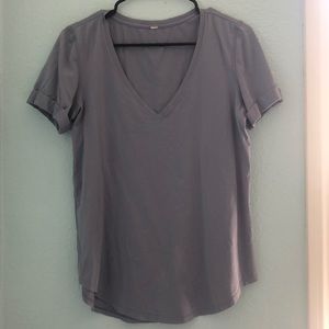 purple lulu v-neck
